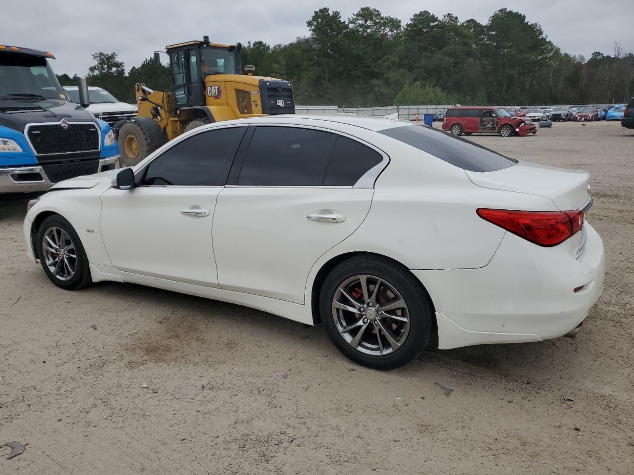 2017 Infiniti Q50 Premium - Image 2