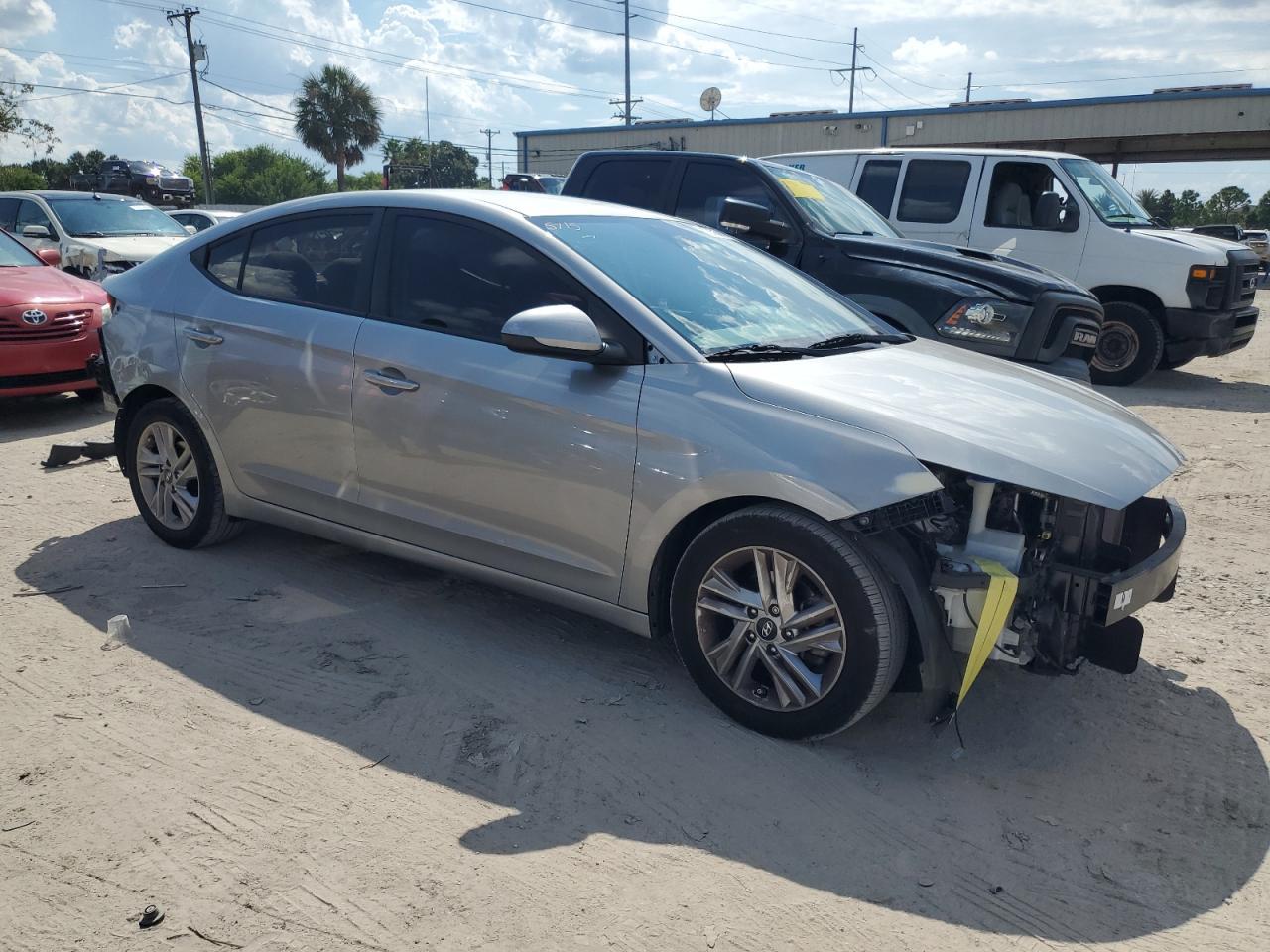 2020 Hyundai Elantra Sel - Image 4