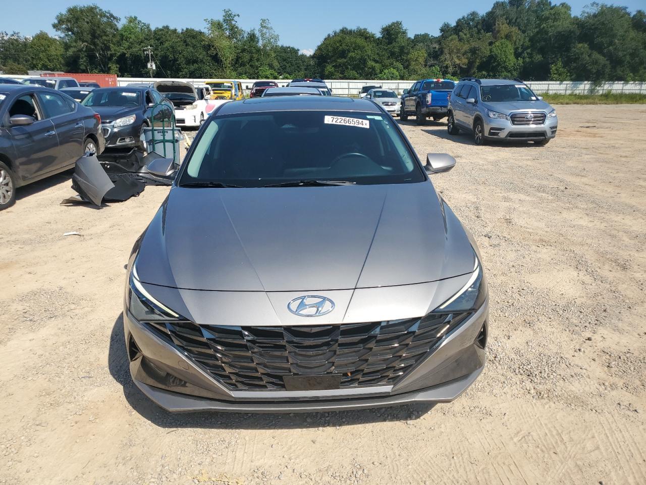 2023 Hyundai Elantra Limited - Image 5