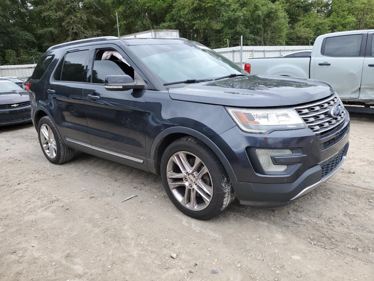 2017 Ford Explorer Xlt - Image 4