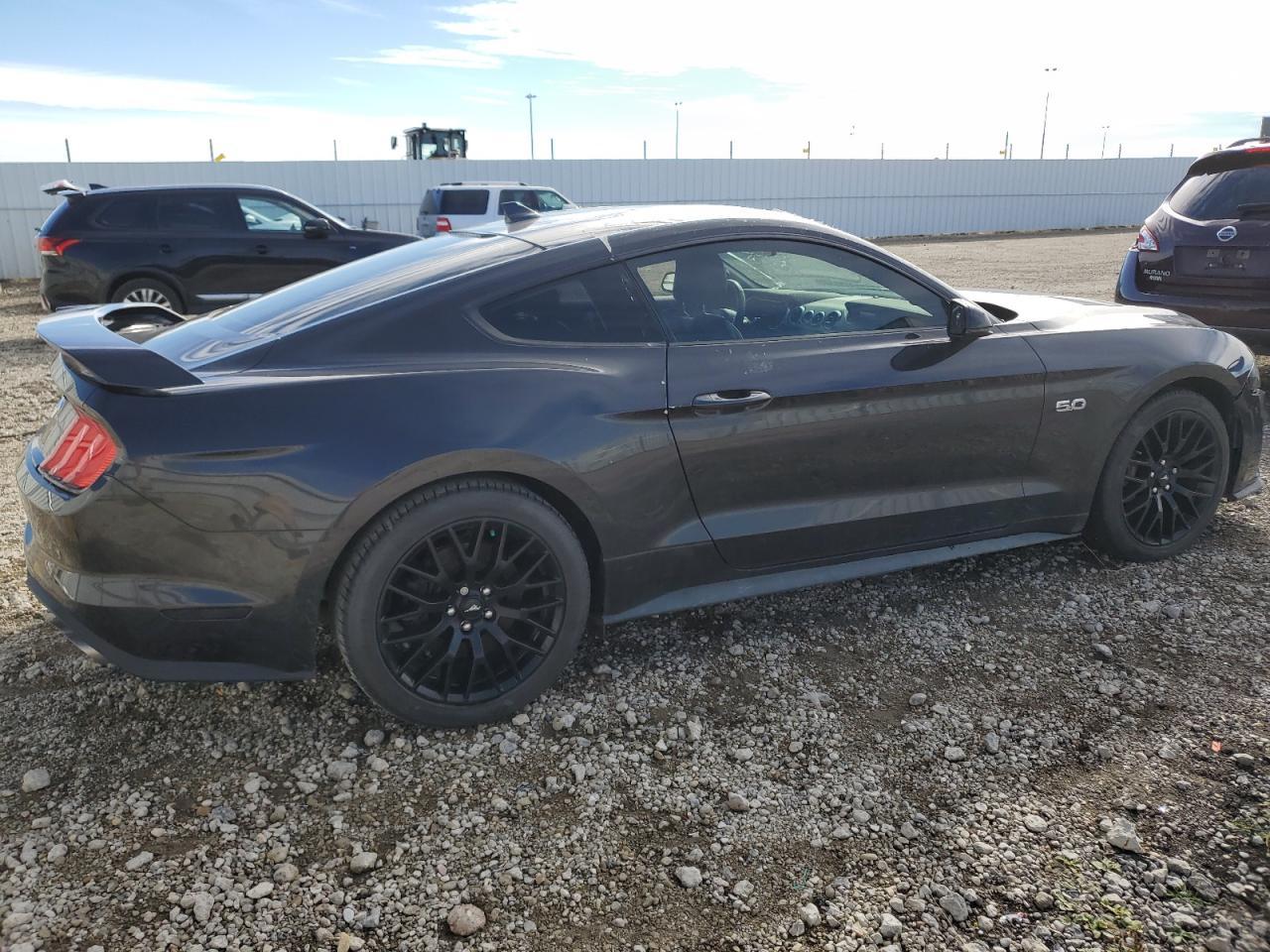 2023 Ford Mustang Gt - Фото 3