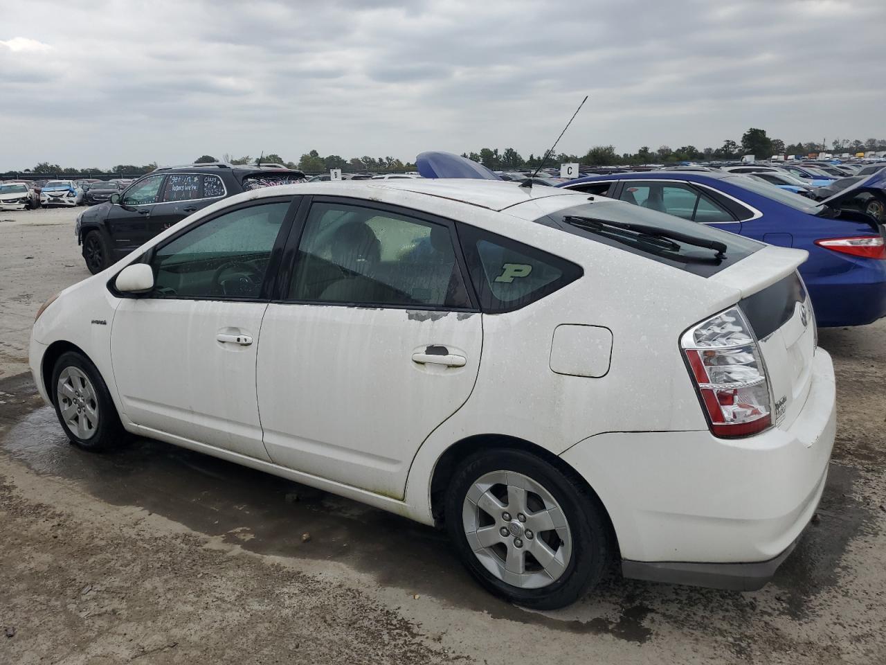 2009 Toyota Prius - Image 2