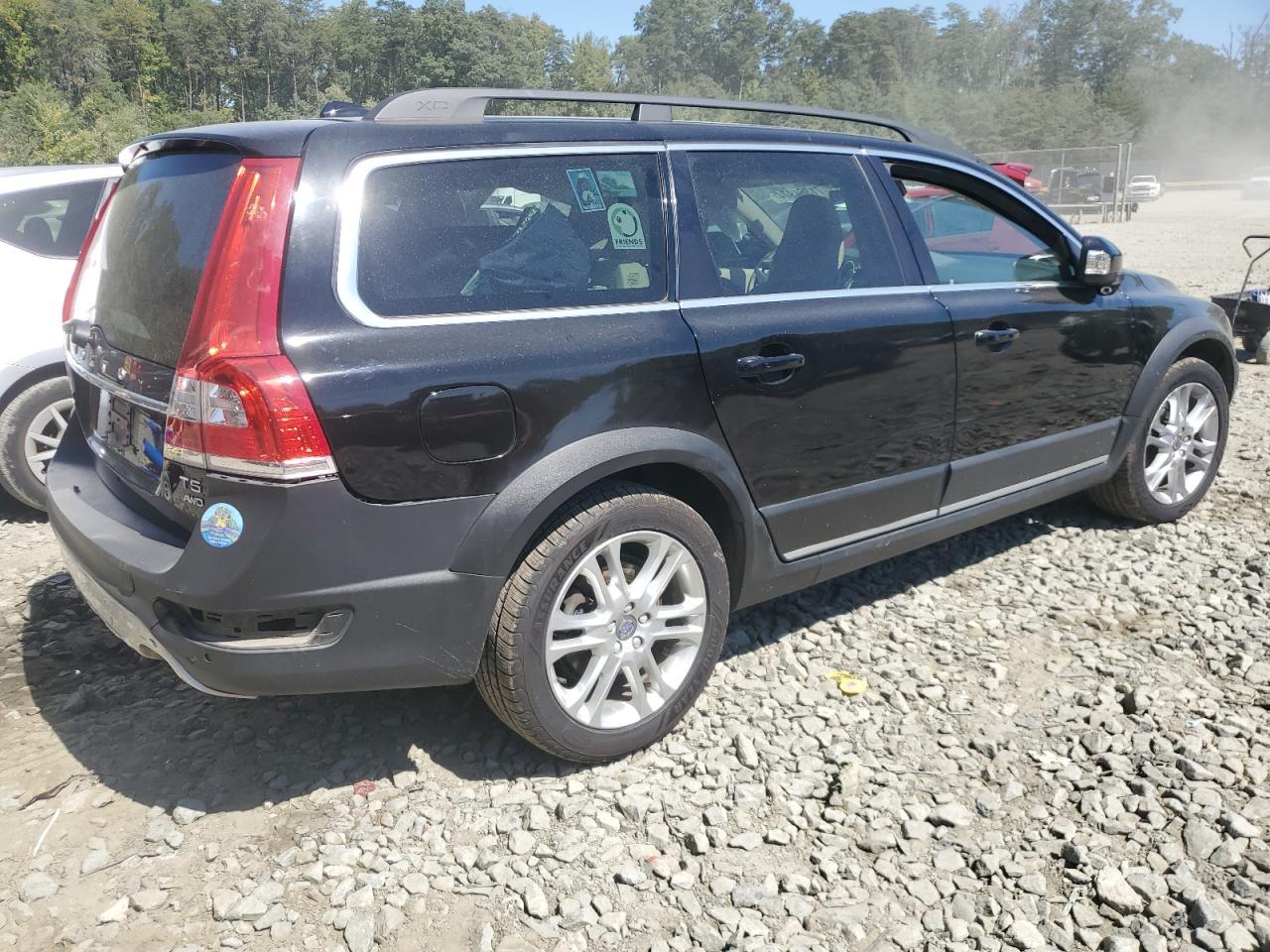 2016 Volvo Xc70 T5 Platinum - Image 3