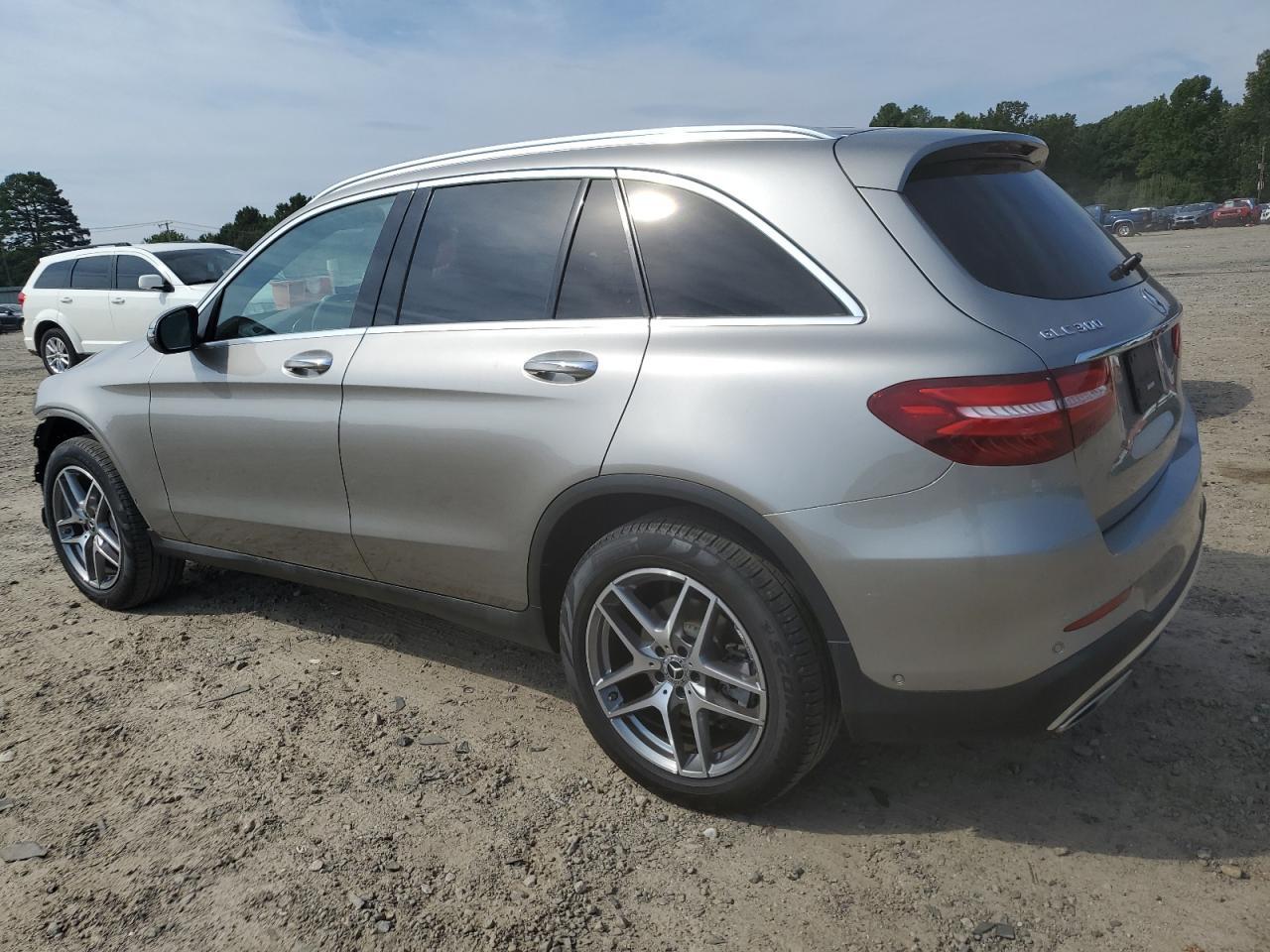 2019 Mercedes-Benz Glc 300 4Matic - Фото 2