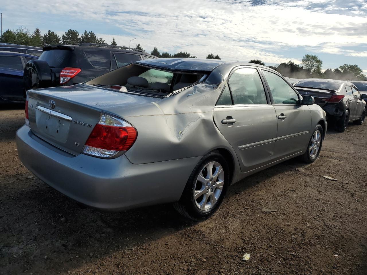 2006 Toyota Camry Le - Image 3