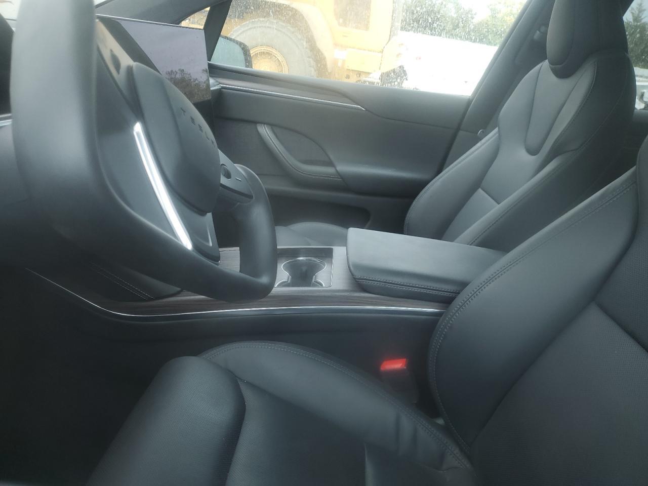 2022 Tesla Model X - Фото 7
