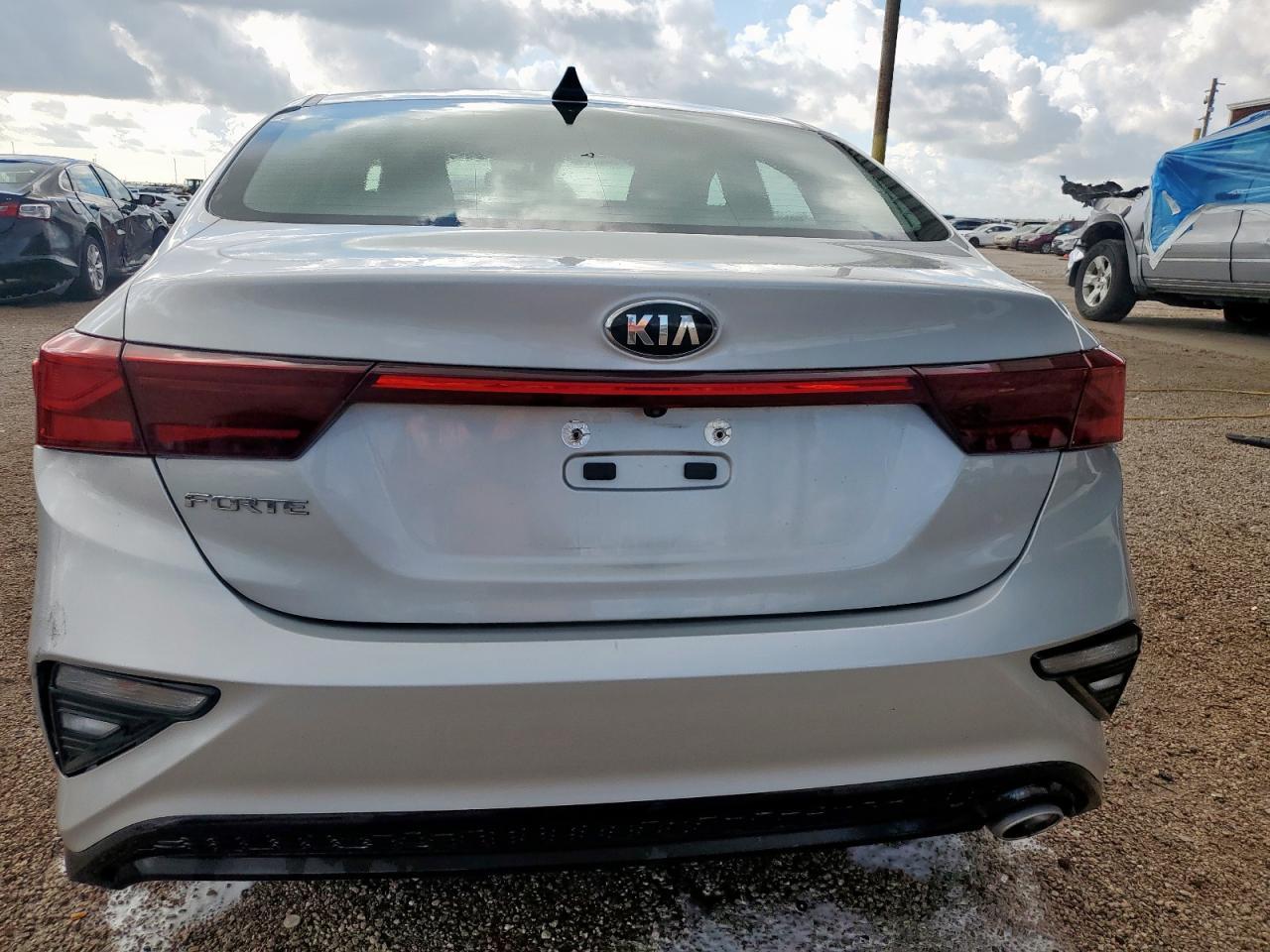 2021 Kia Forte Fe - Фото 6