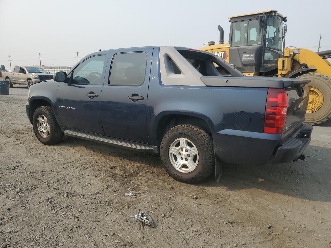 2007 Chevrolet Avalanche K1500 - Image 2