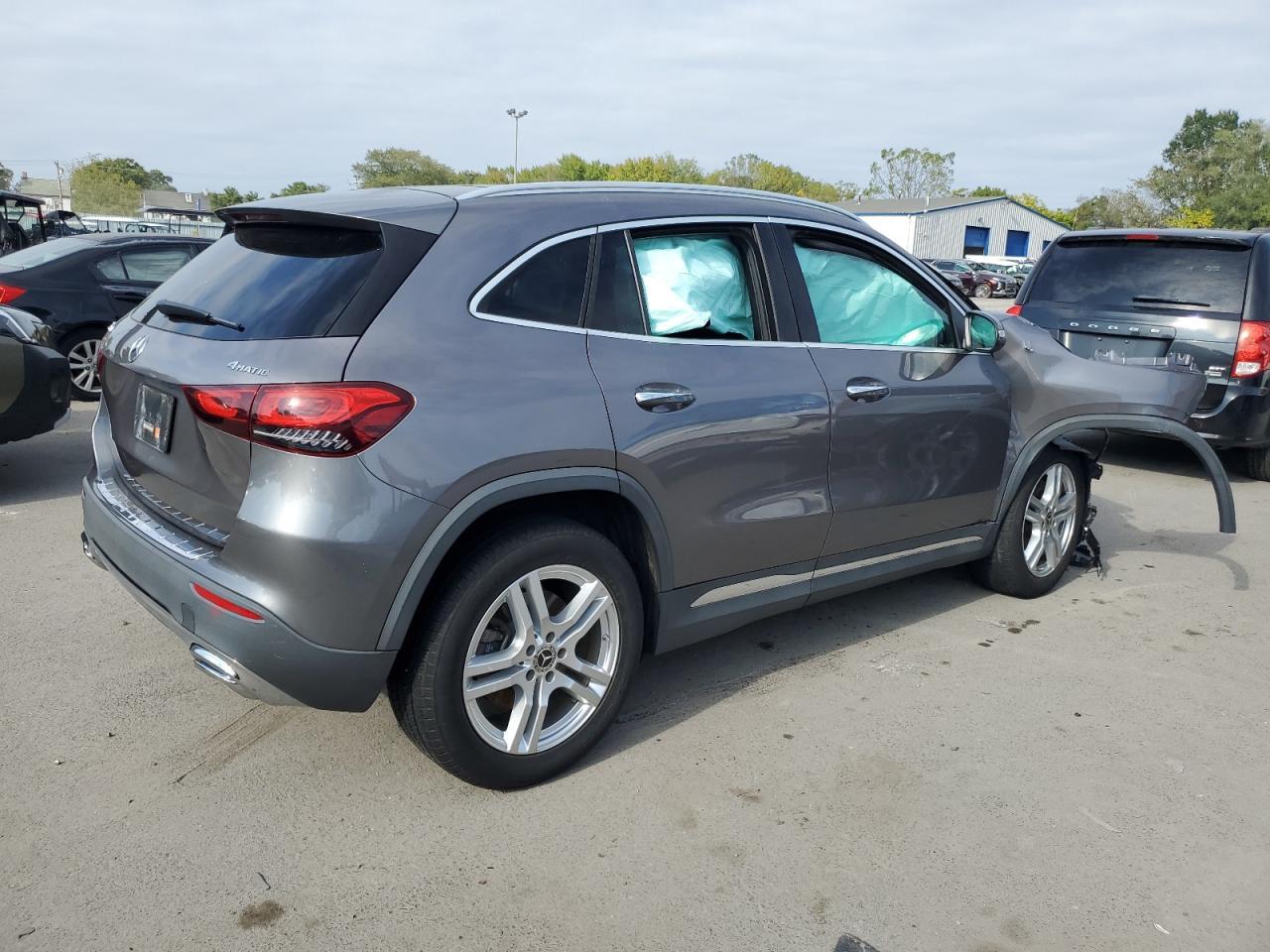 2021 Mercedes-Benz Gla 250 4Matic - Image 3