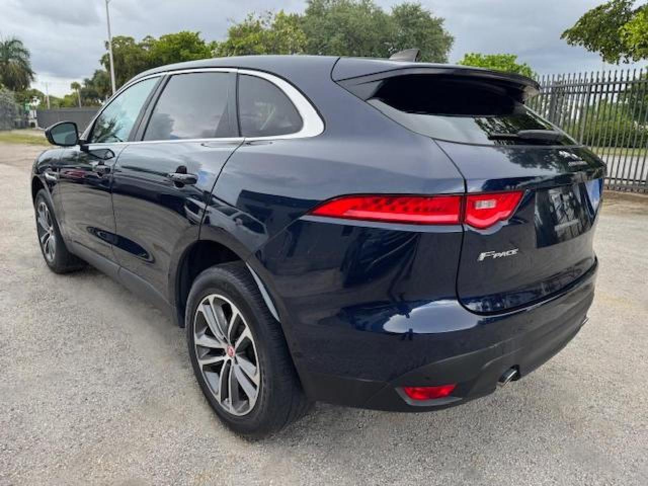 2020 Jaguar F-Pace Premium - Image 2