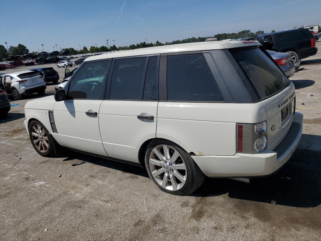 2006 Land Rover Range Rover Supercharged - Image 2