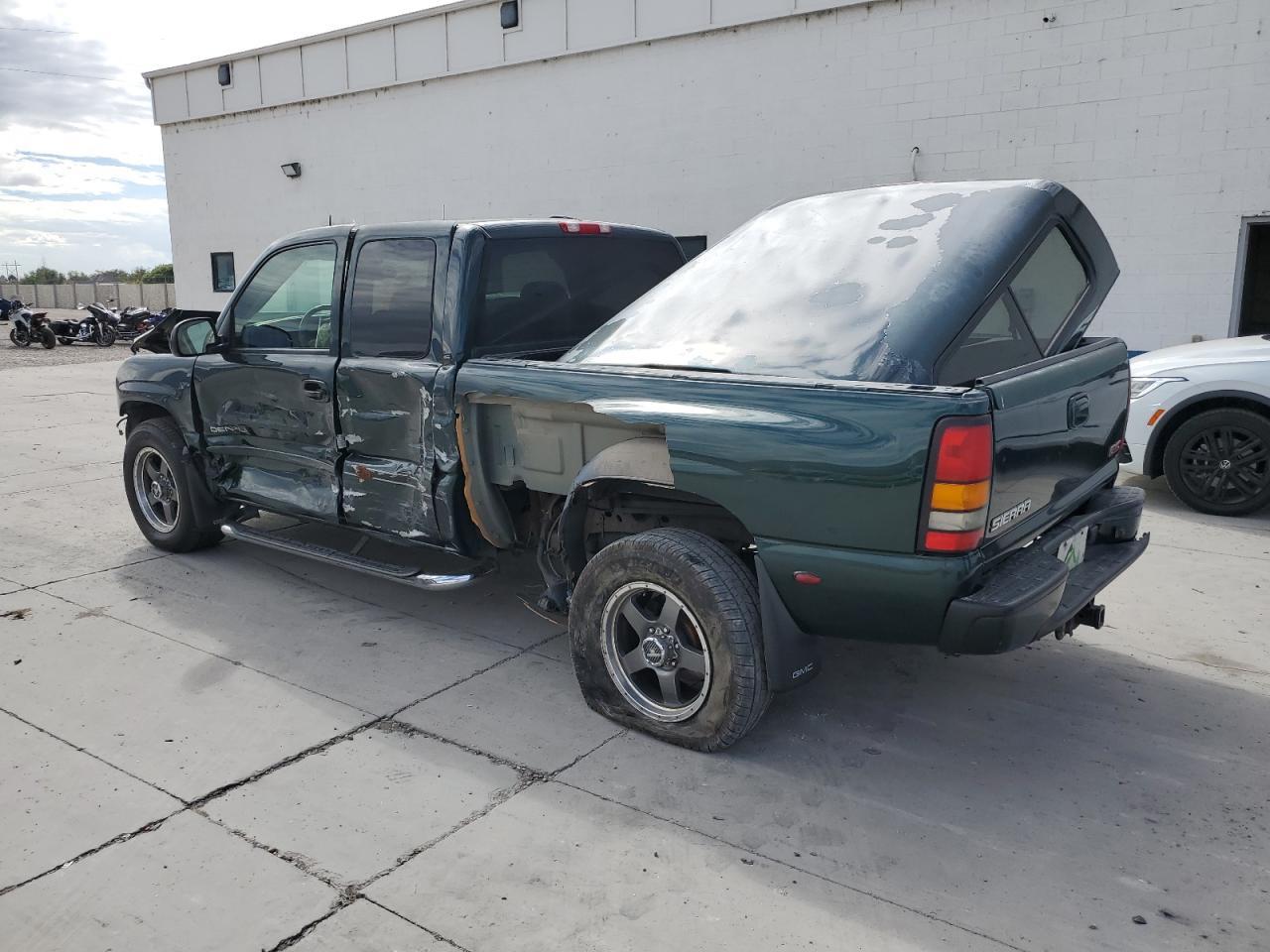 2004 GMC Sierra K1500 Denali - Фото 2