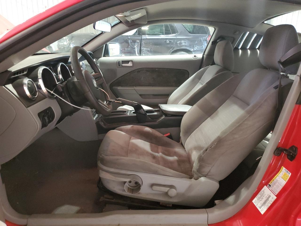 2009 Ford Mustang - Image 7