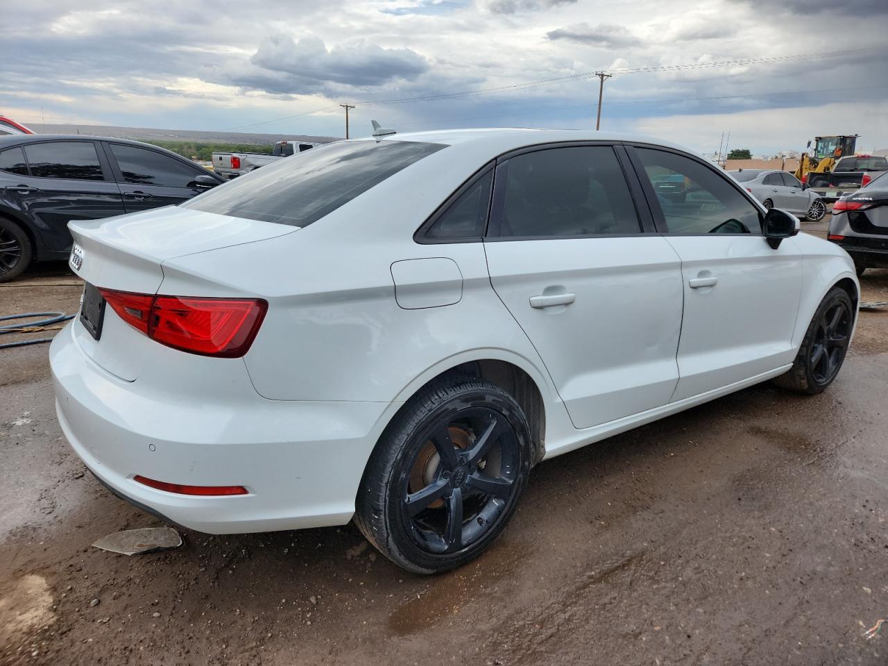 2016 Audi A3 Premium - Фото 3