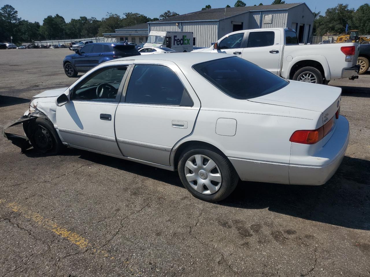 2001 Toyota Camry Ce - Фото 2