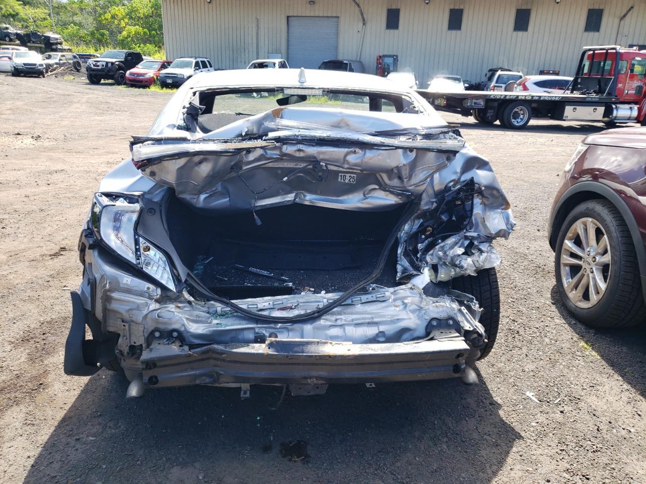 2019 Honda Civic Touring - Image 6