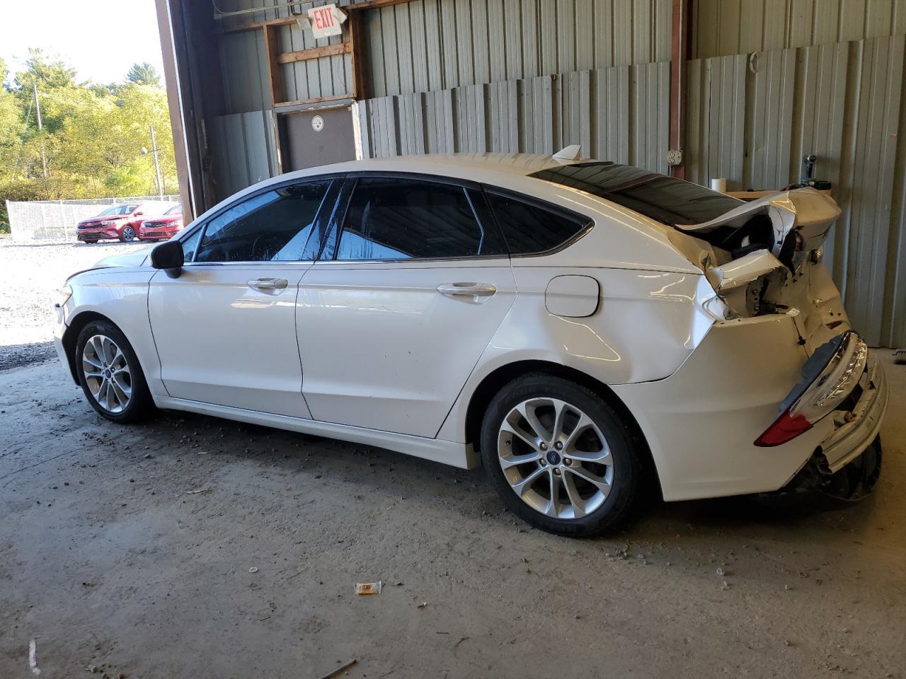 2020 Ford Fusion Se - Фото 2