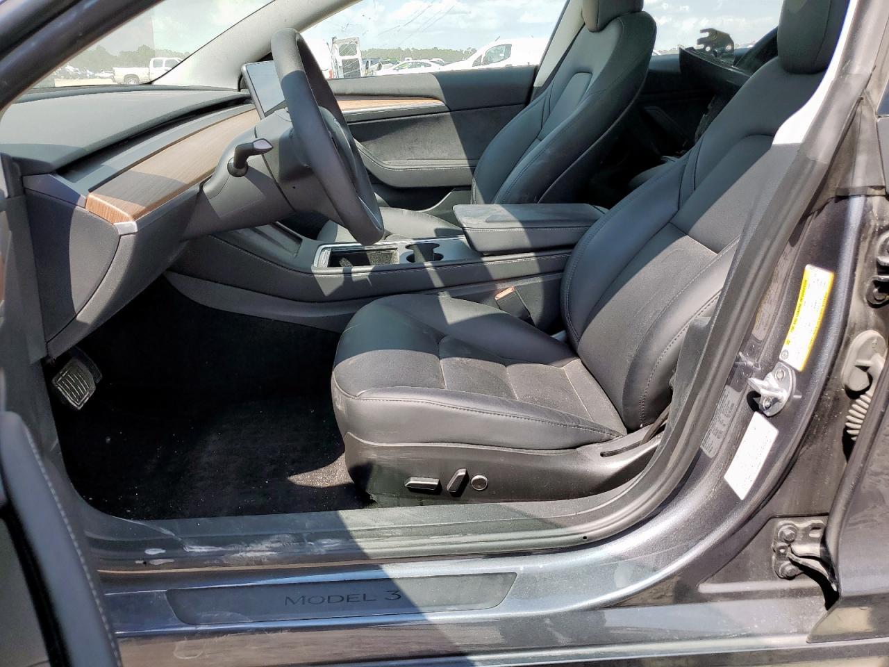 2023 Tesla Model 3 - Фото 7