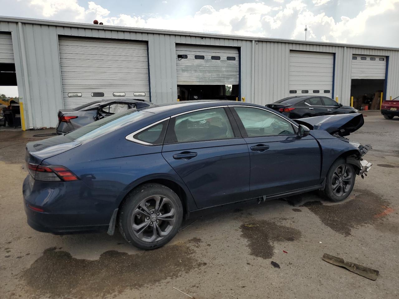 2024 Honda Accord Hybrid Exl - Image 3