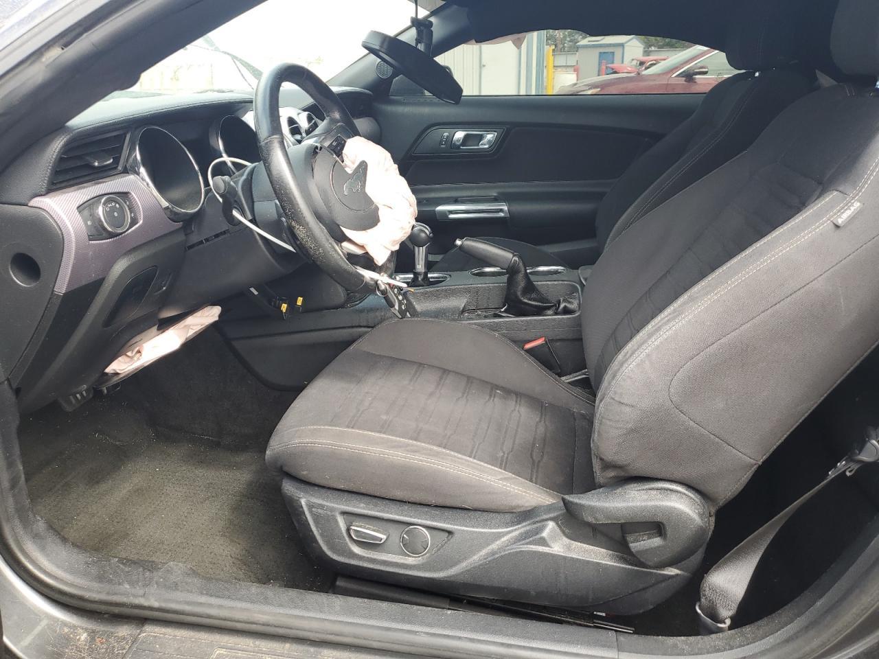 2017 Ford Mustang - Фото 7