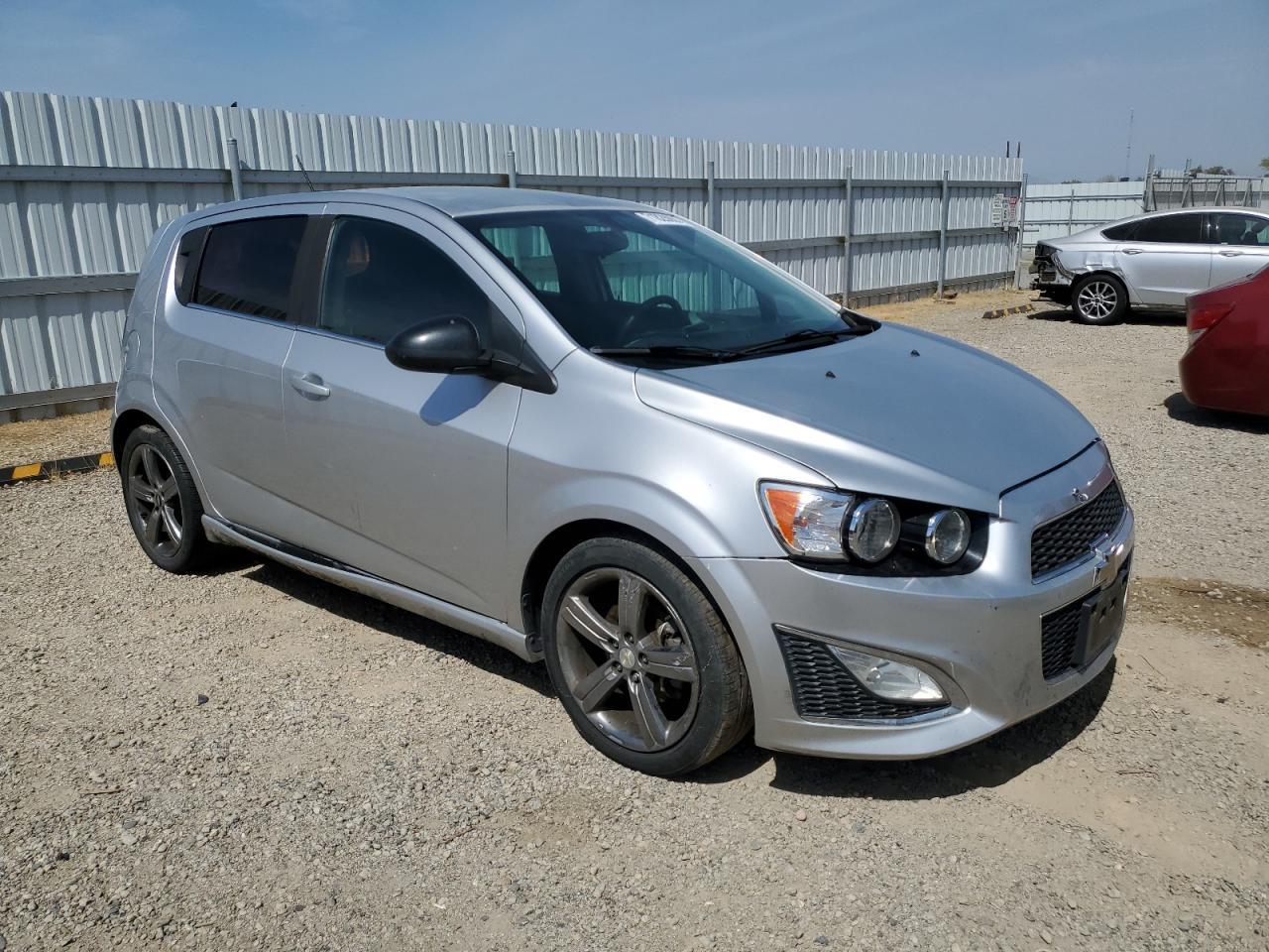 2015 Chevrolet Sonic Rs - Фото 4