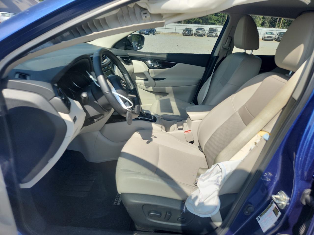 2022 Nissan Rogue Sport Sv - Image 7