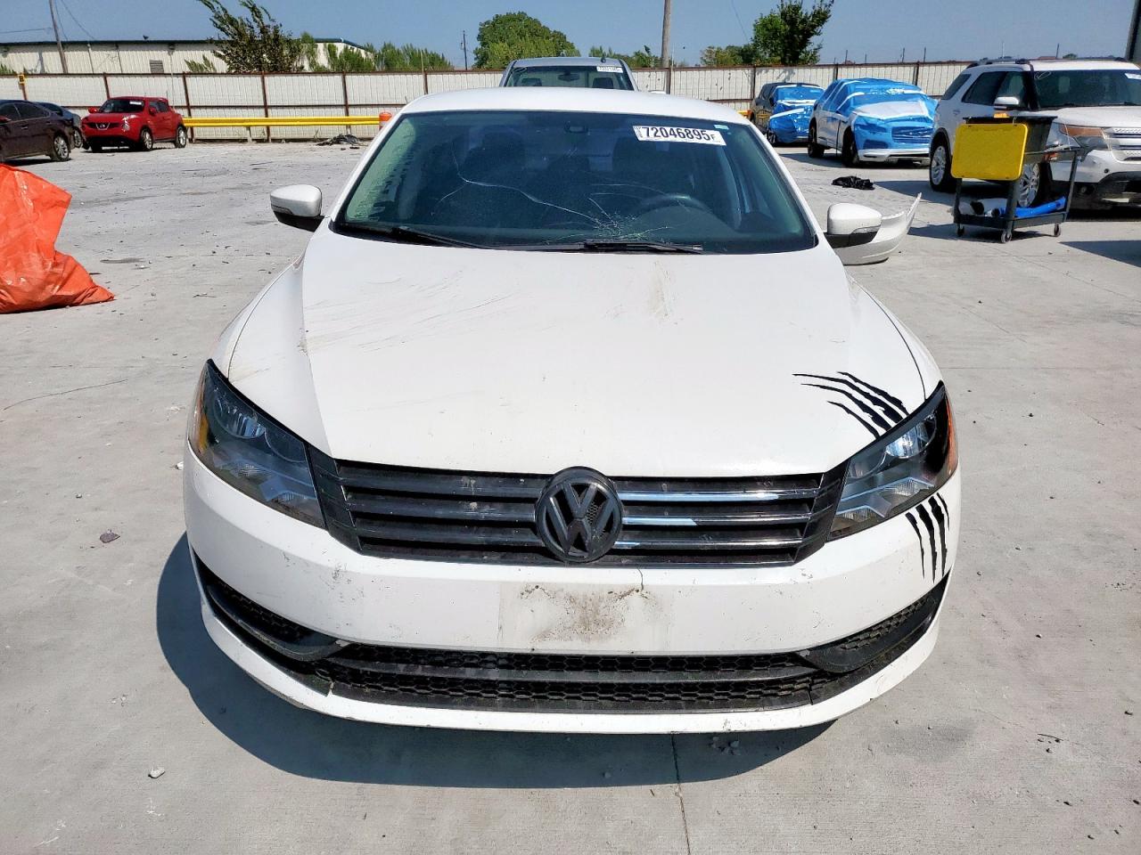 2015 Volkswagen Passat S - Фото 5