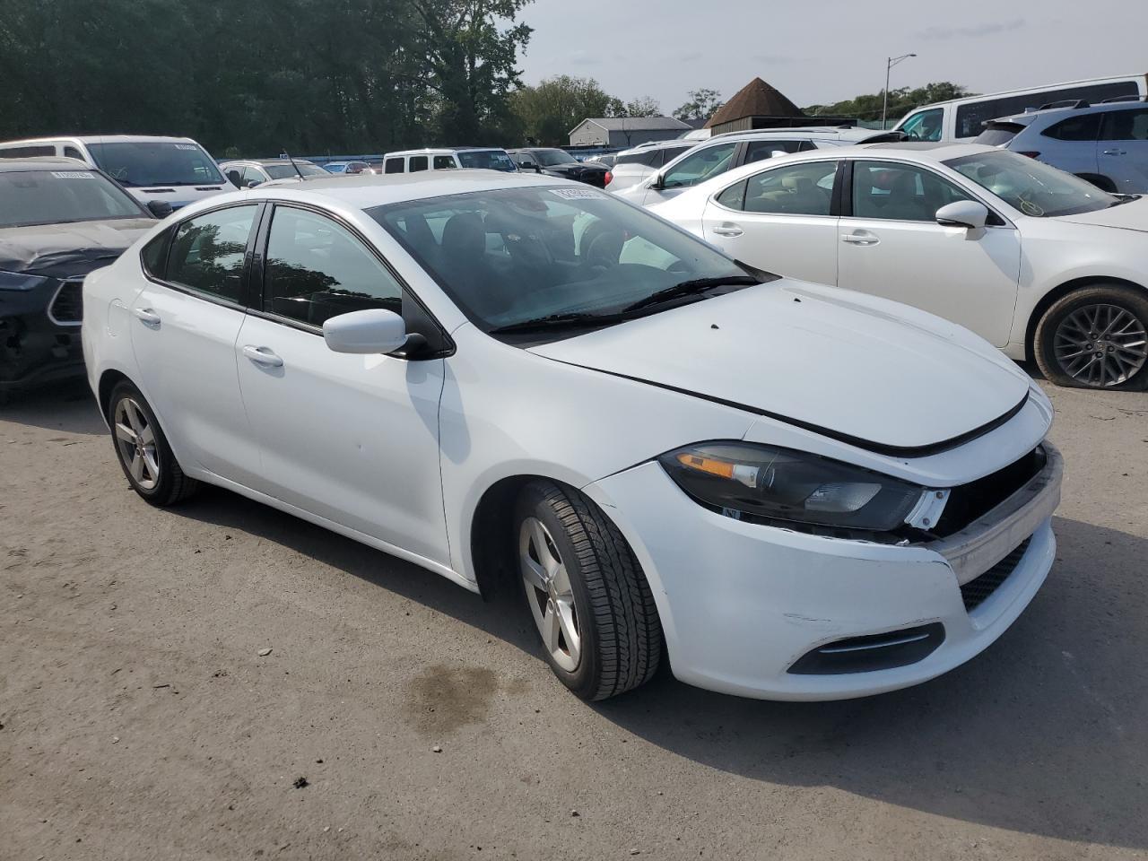 2015 Dodge Dart Sxt - Image 4