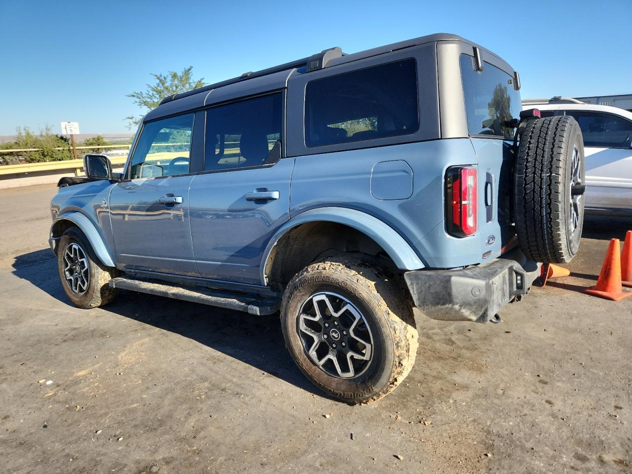 2024 Ford Bronco Outer Banks - Фото 2