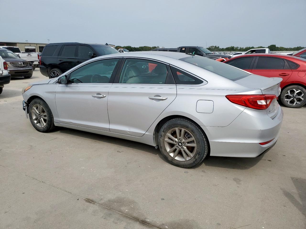 2016 Hyundai Sonata Se - Image 2