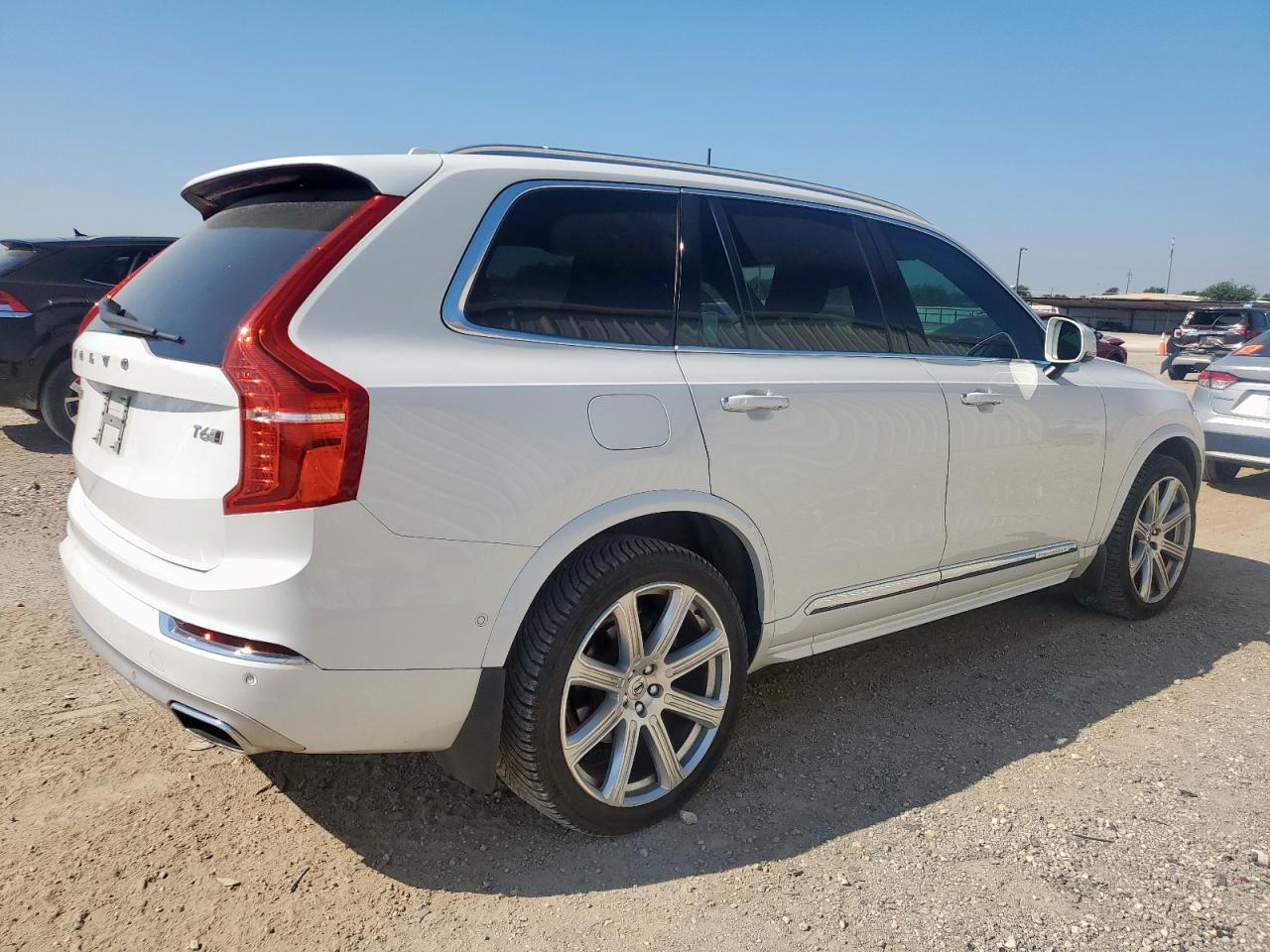 2017 Volvo Xc90 T6 - Фото 3