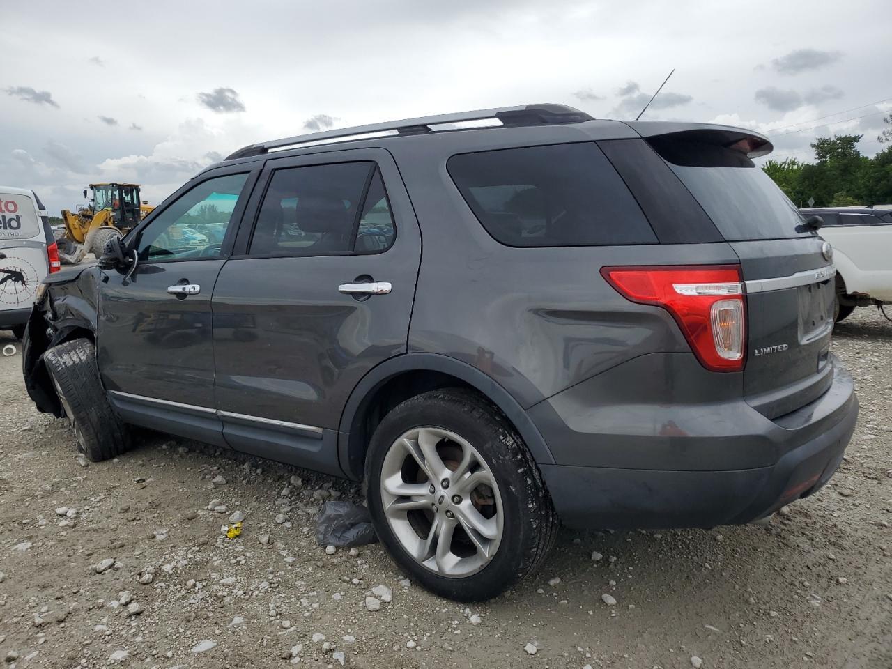 2015 Ford Explorer Limited - Image 2