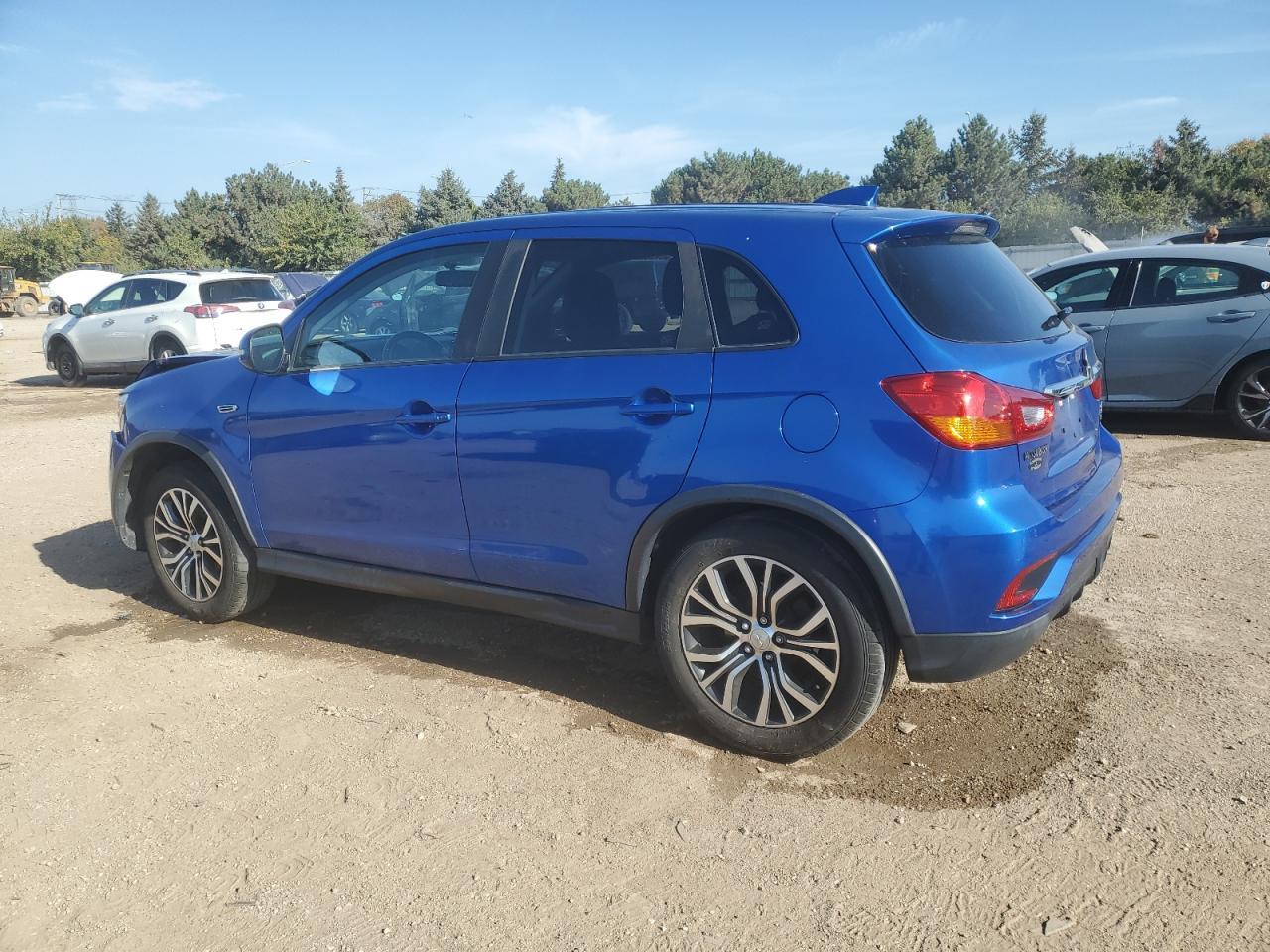 2018 Mitsubishi Outlander Sport Es - Фото 2