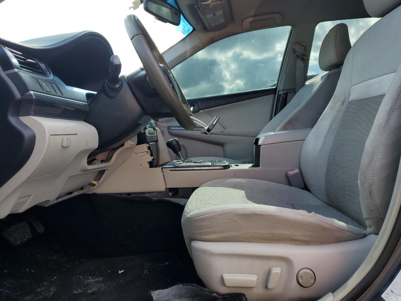 2012 Toyota Camry Hybrid - Image 7