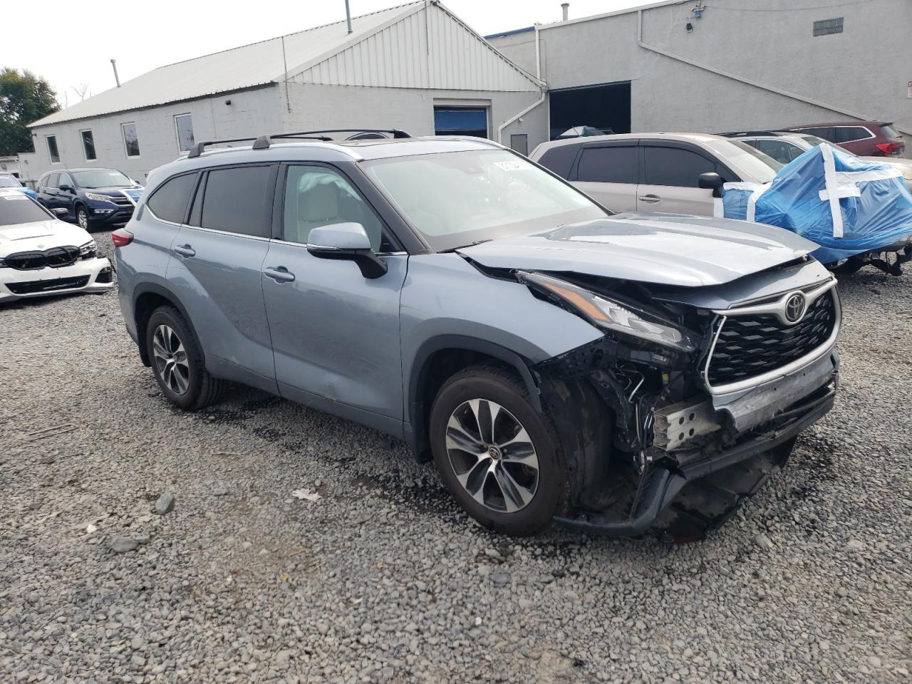 2020 Toyota Highlander Xle - Image 4