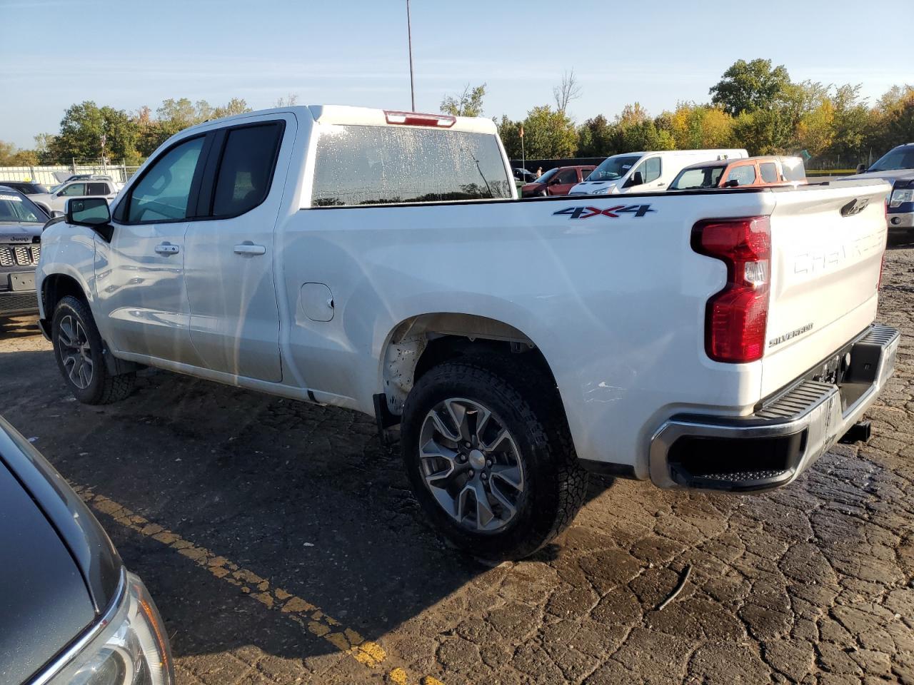 2025 Chevrolet Silverado K1500 Lt-L - Image 2
