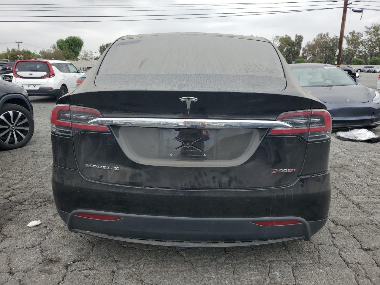 2016 Tesla Model X - Фото 6