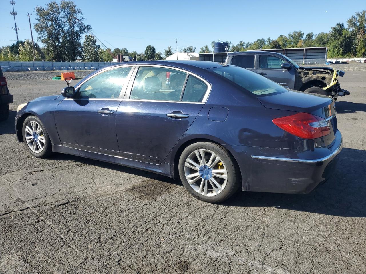 2013 Hyundai Genesis 3.8L - Image 2
