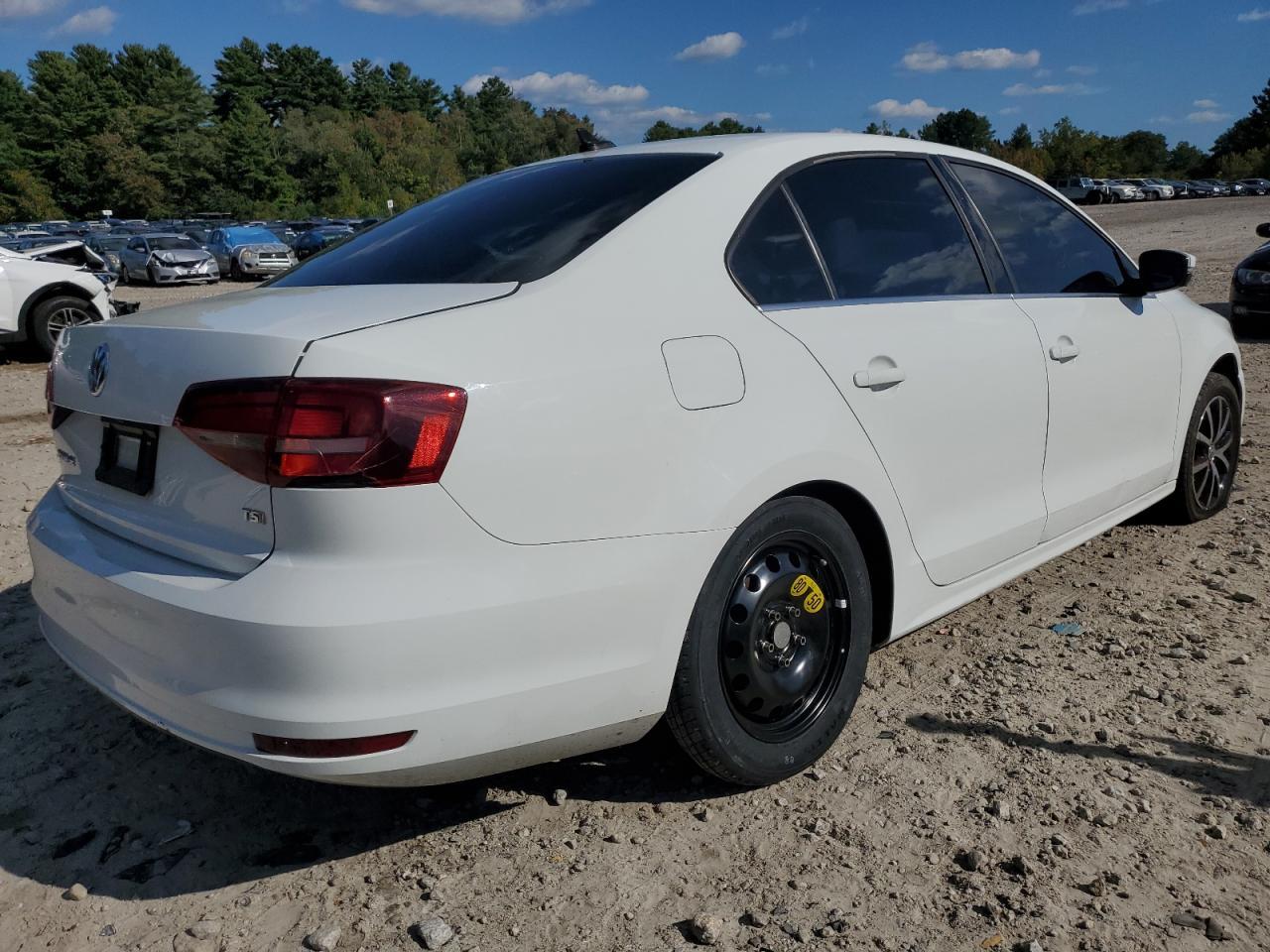 2018 Volkswagen Jetta Se - Фото 3
