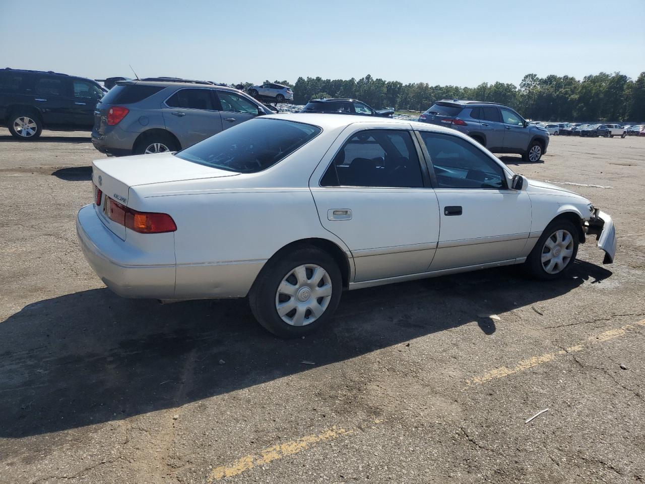 2001 Toyota Camry Ce - Фото 3