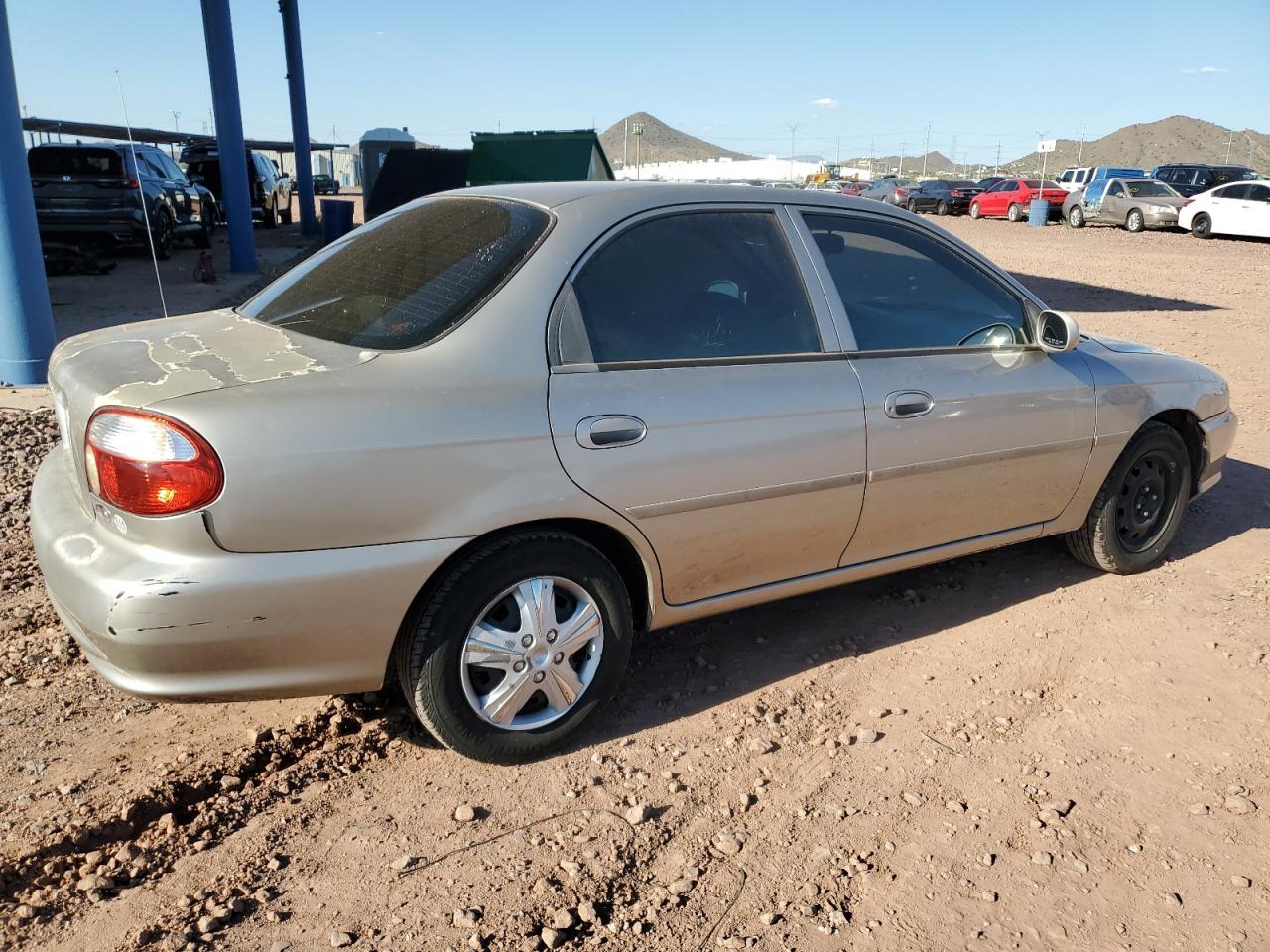 1999 Kia Sephia Base - Фото 3