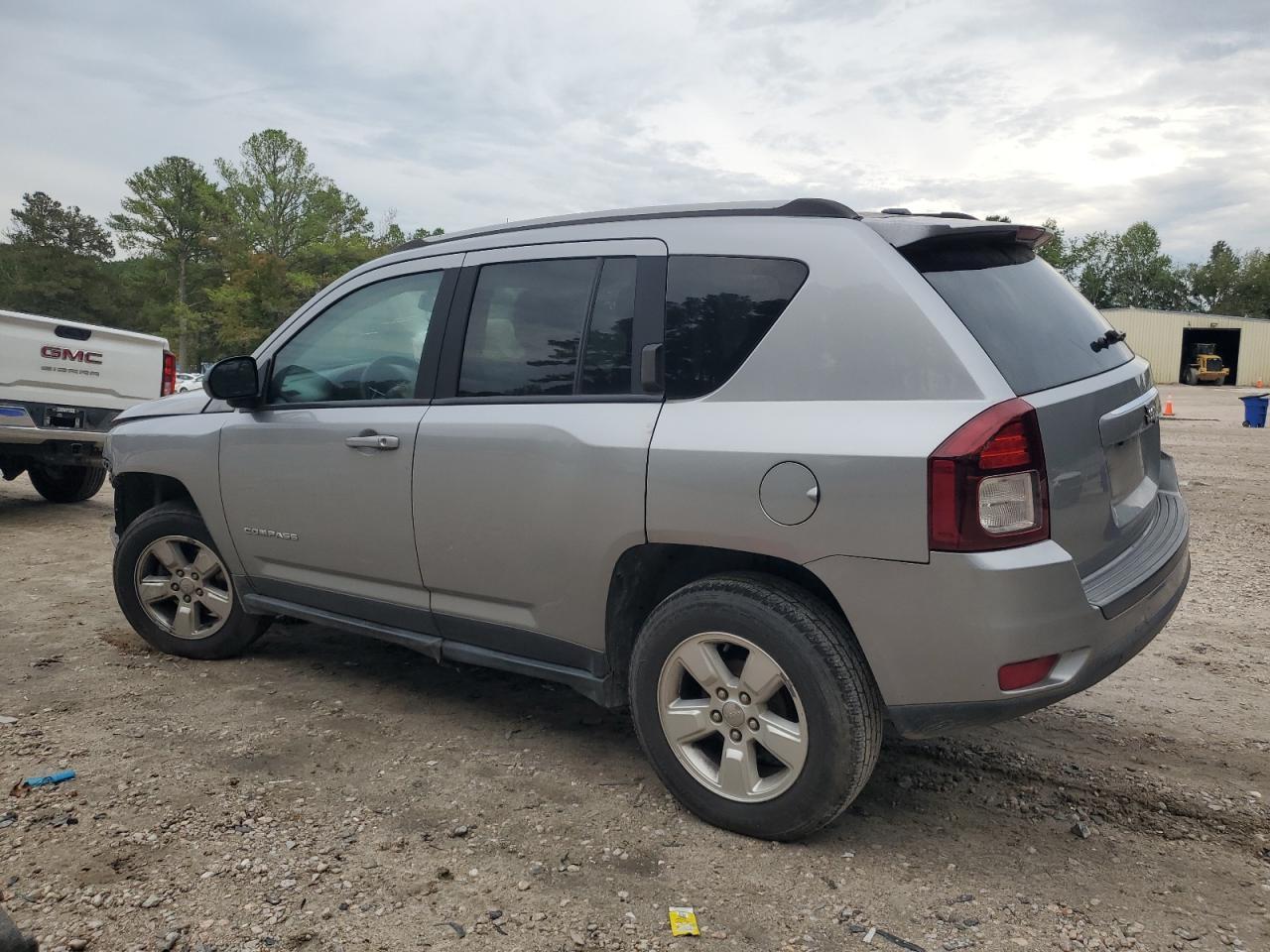 2016 Jeep Compass Sport - Фото 2
