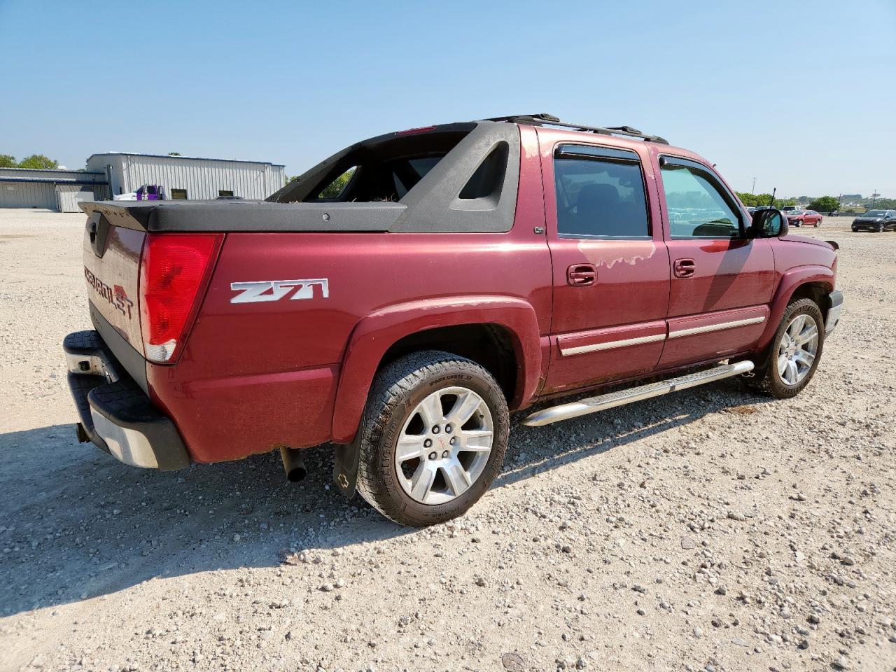 2005 Chevrolet Avalanche K1500 - Image 3