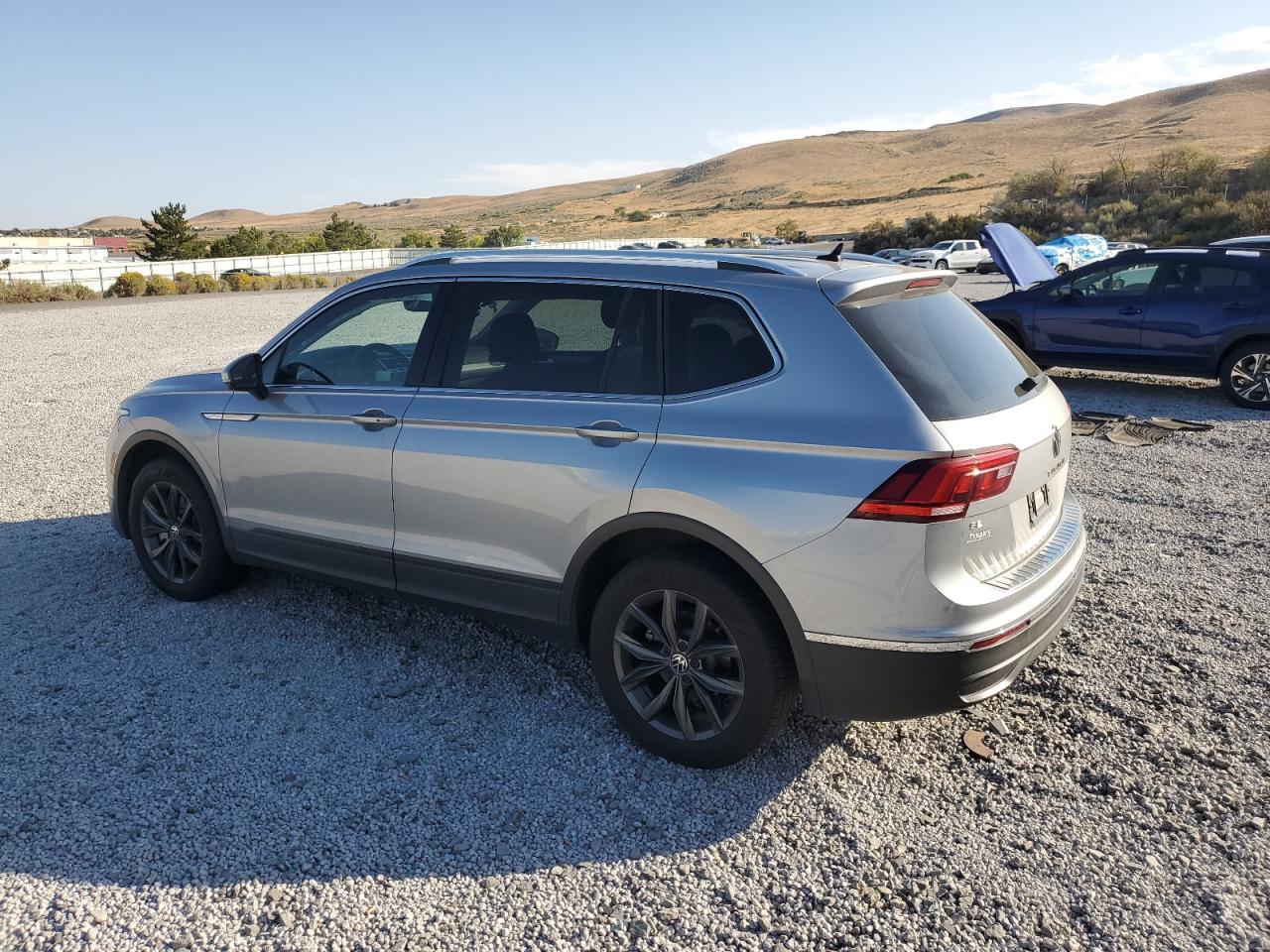 2022 Volkswagen Tiguan Se - Фото 2