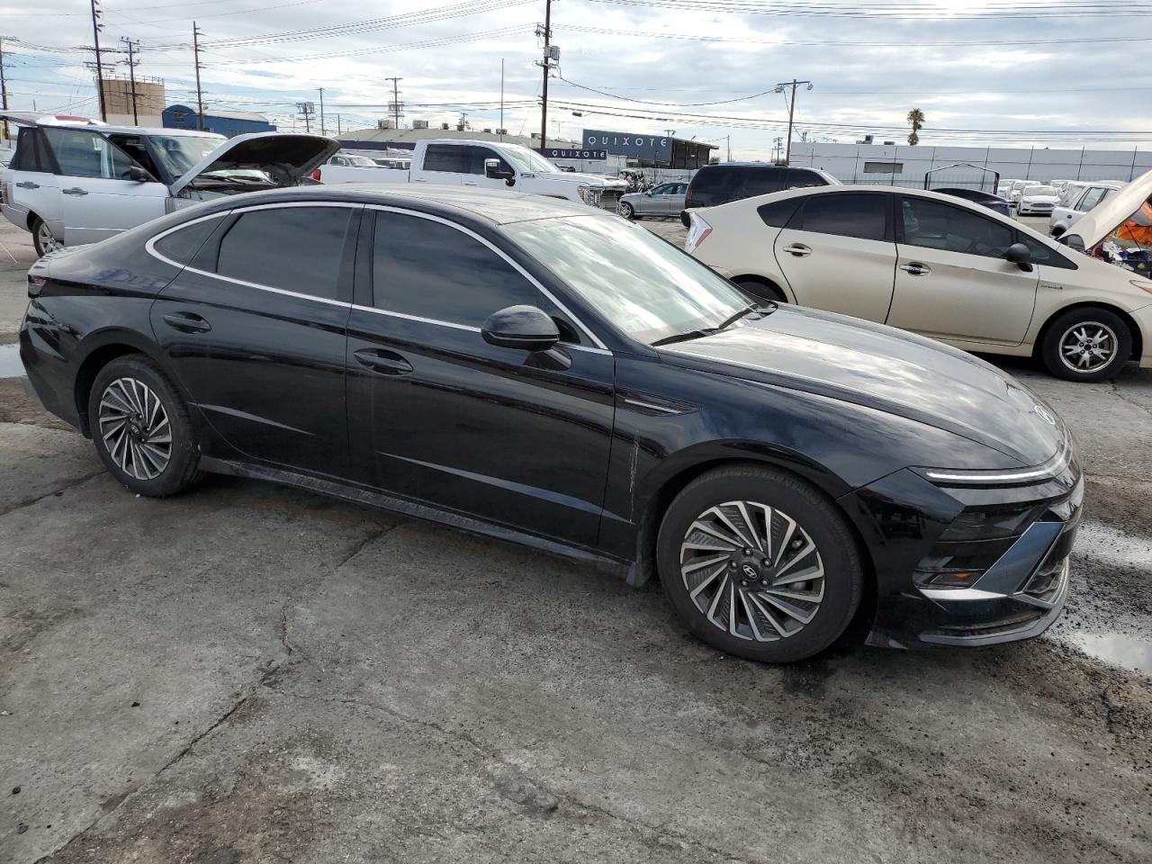 2025 Hyundai Sonata Hybrid - Image 4