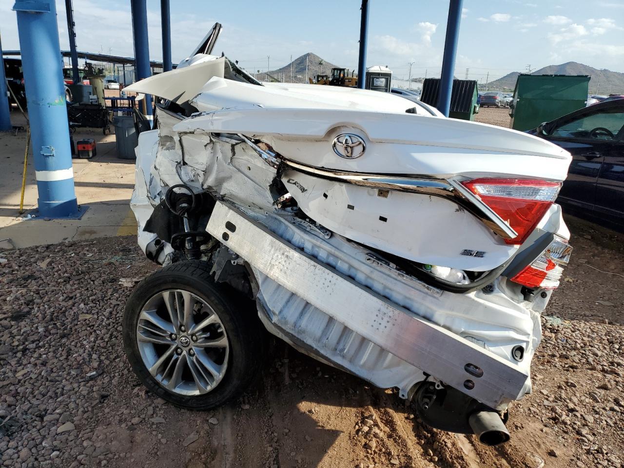 2015 Toyota Camry Le - Фото 6