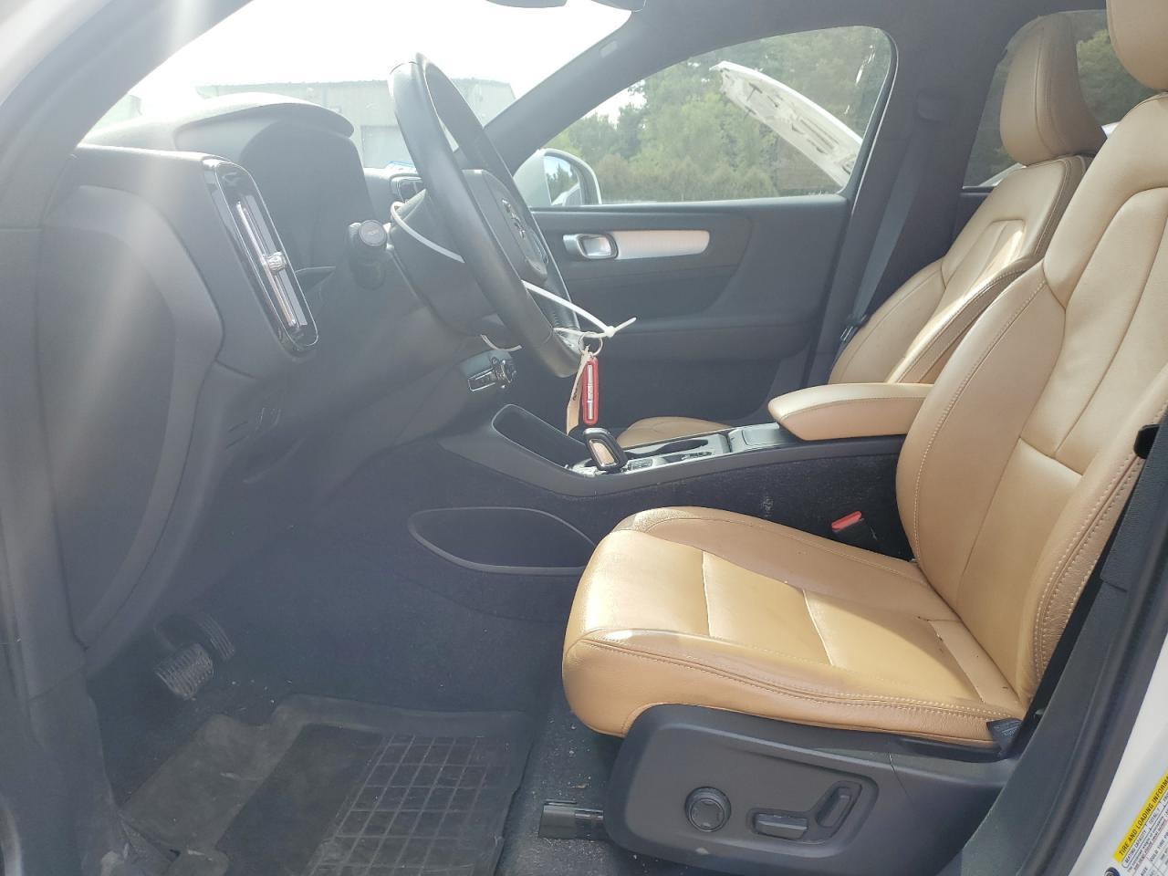 2019 Volvo Xc40 T5 Momentum - Фото 7