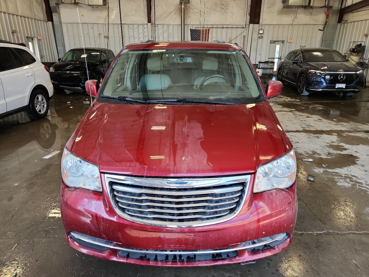 2015 Chrysler Town & Country Touring - Image 5