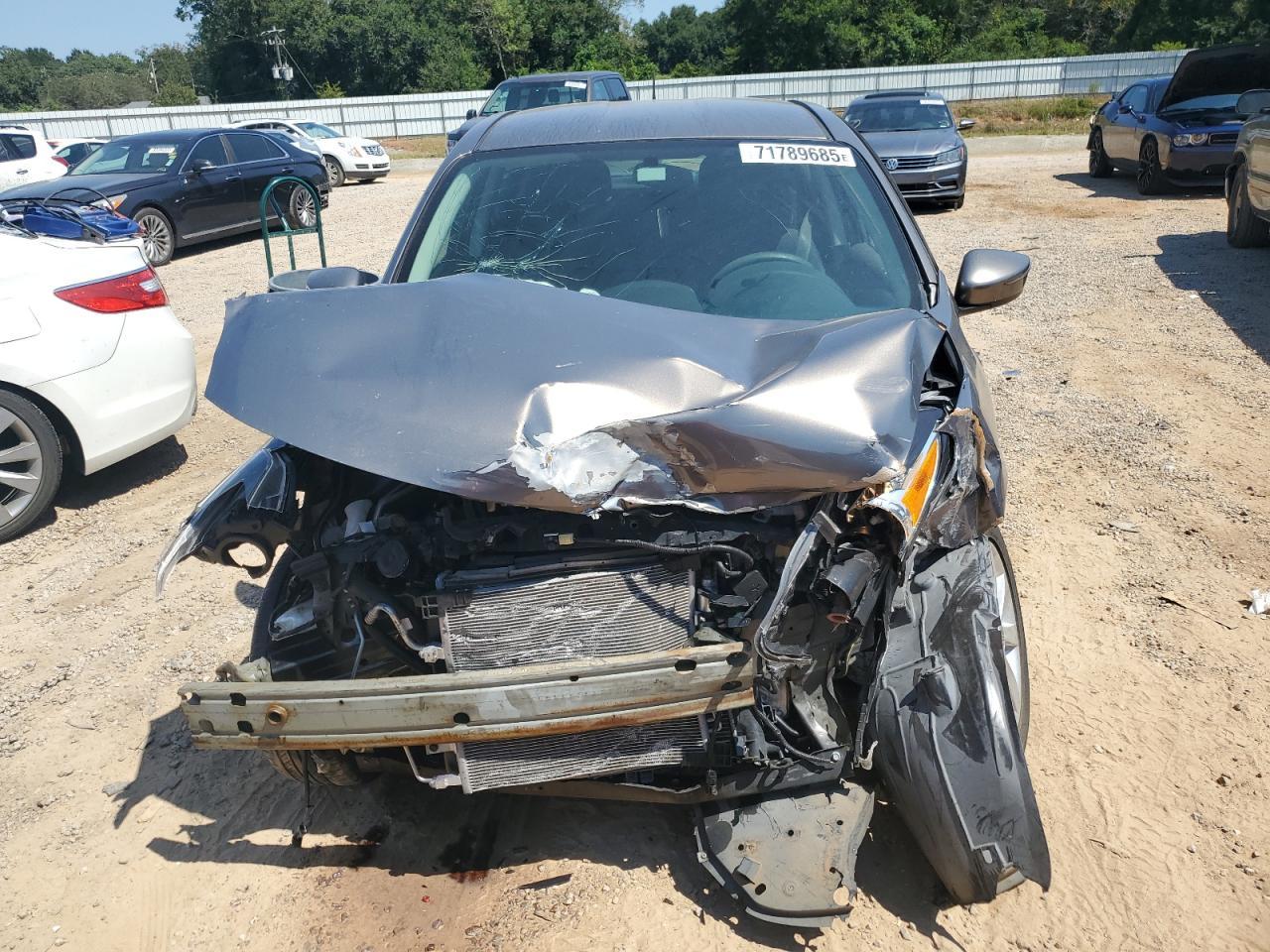2015 Nissan Versa S - Фото 5