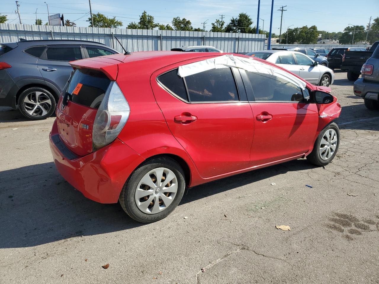 2013 Toyota Prius C - Фото 3